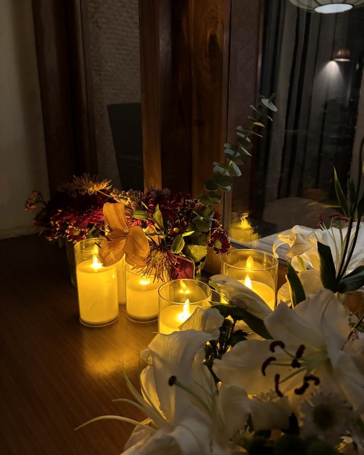 The table candles