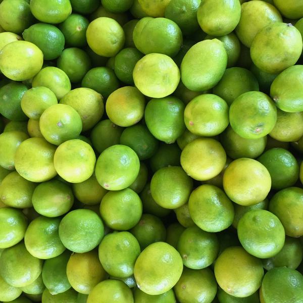 A pile of fresh limes