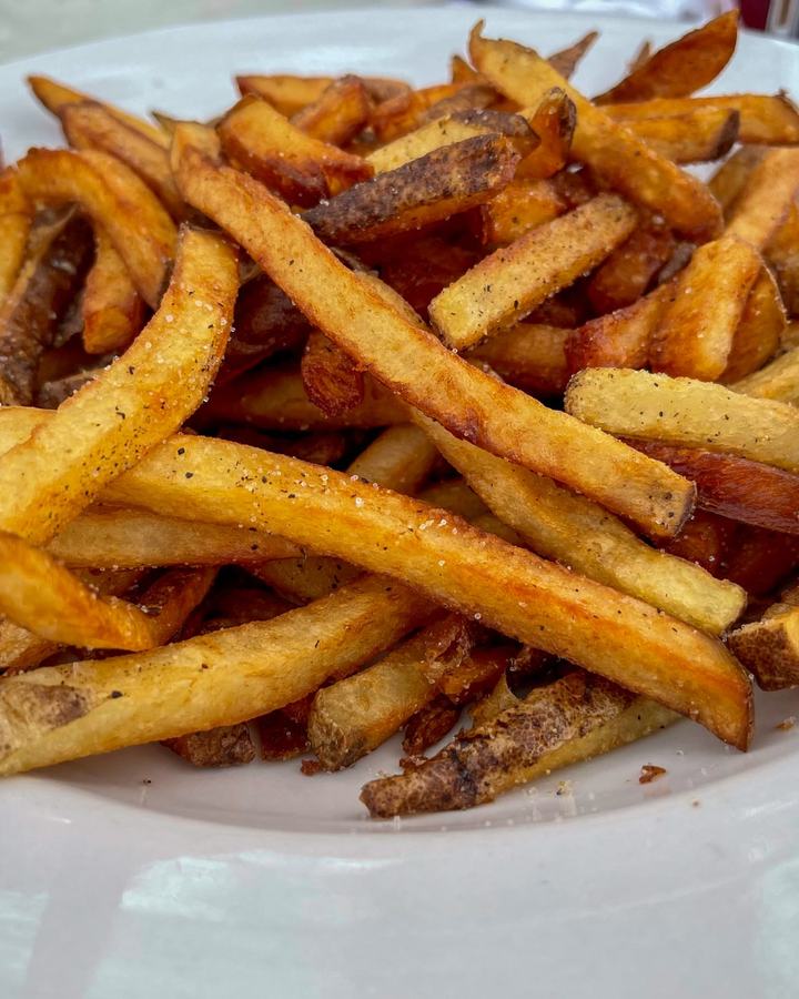A pile of golden fries
